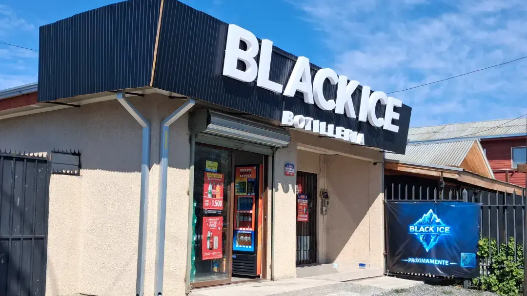 Portada de Botillería Black Ice