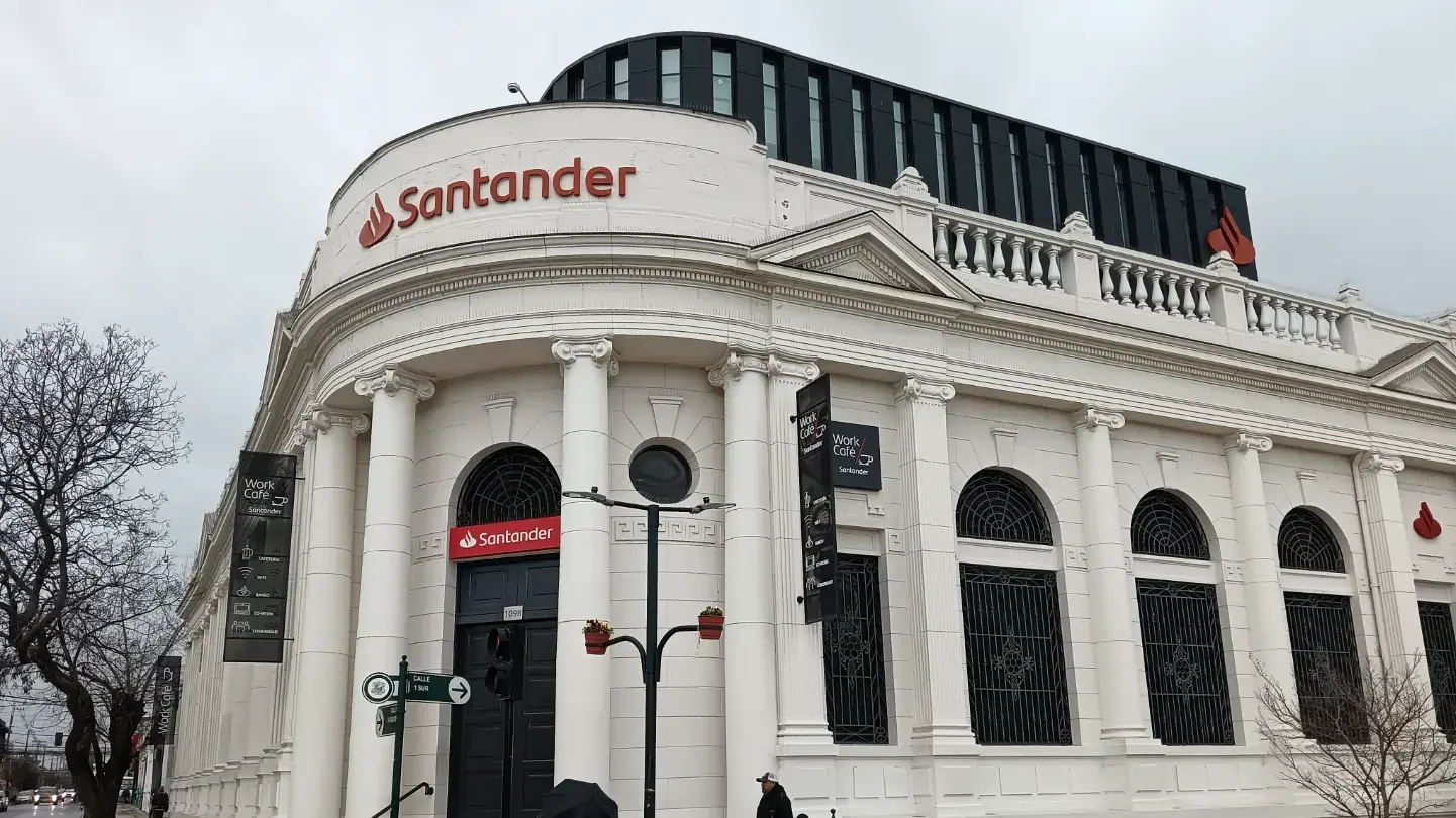 Portada de Banco Santander Centro