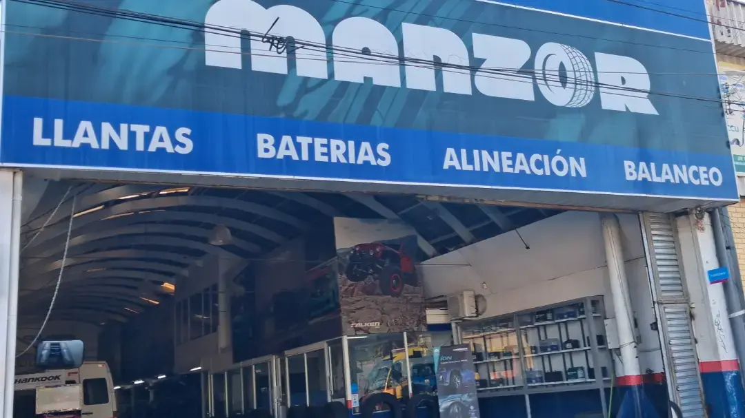 Portada de Neumáticos Manzor