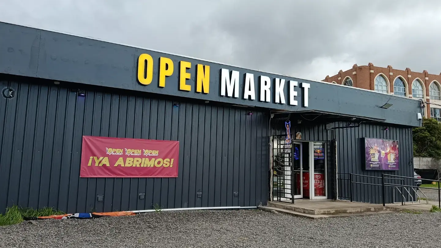 Portada de Open Market