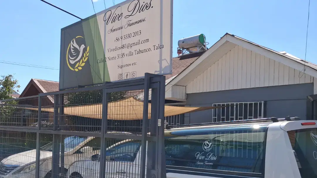 Portada de Servicios Funerarios Vive Dios