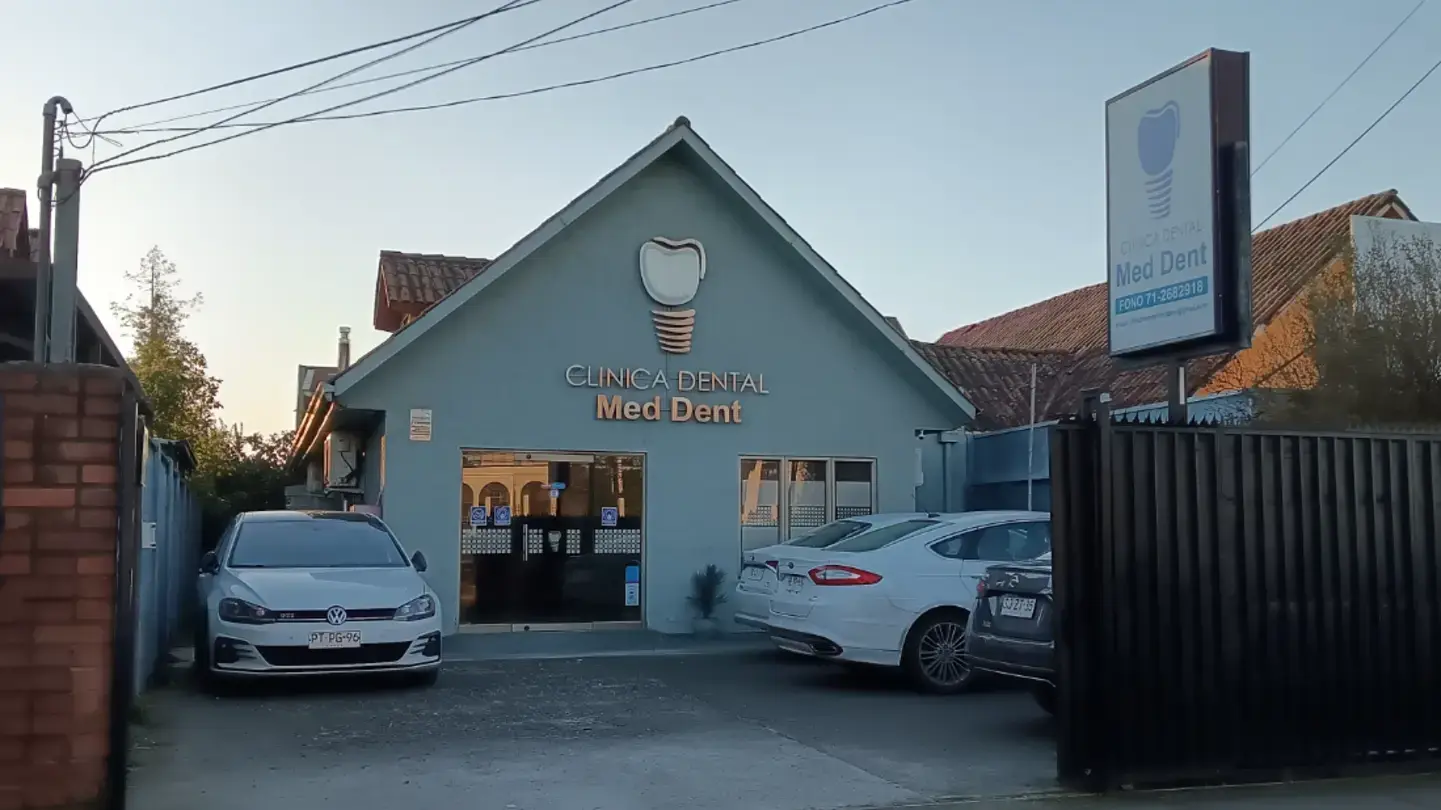 Portada de Clínica Dental Med Dent